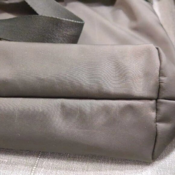 WANT Les Essentiels O'Hare Italian Nylon Unisex Handbag - Khaki - Picture 4 of 11